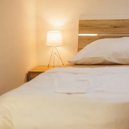 Dom V Strani * Poniky