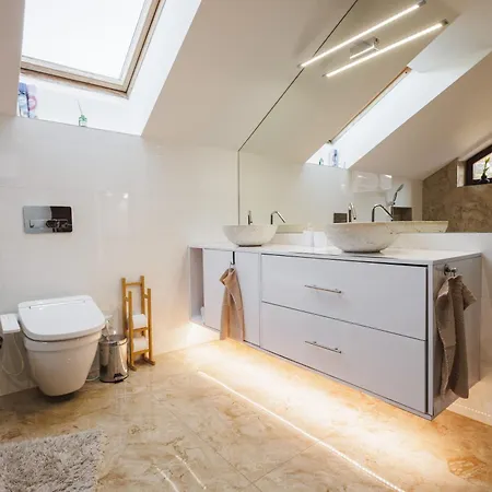 Villa Dom V Strani Poniky