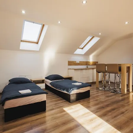 Dom V Strani * Poniky