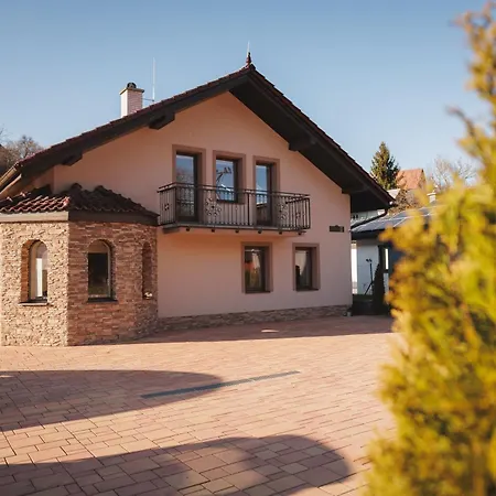 Villa Dom V Strani Poniky