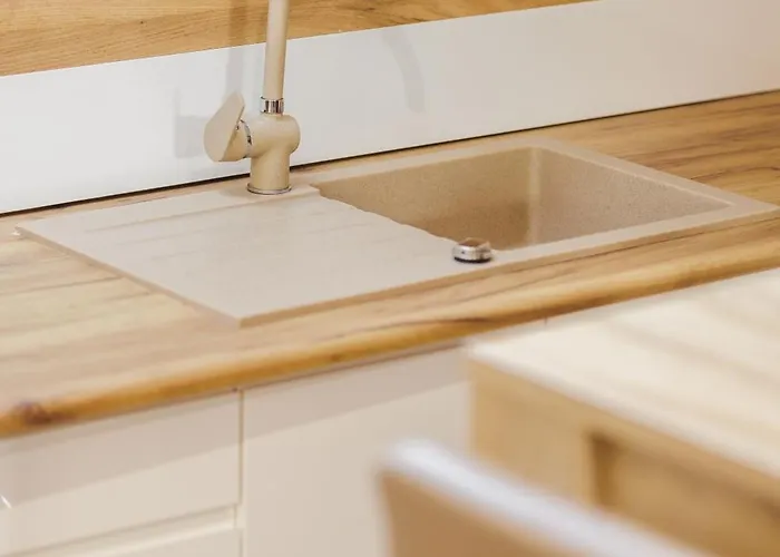 Dom V Strani * Poniky