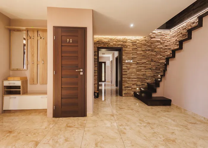 Dom V Strani Вилла *